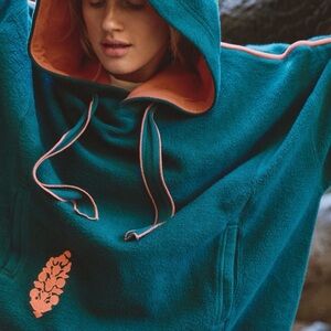 BNWT FP Movement by Free People reset fleece hoodie beautiful evergreen color